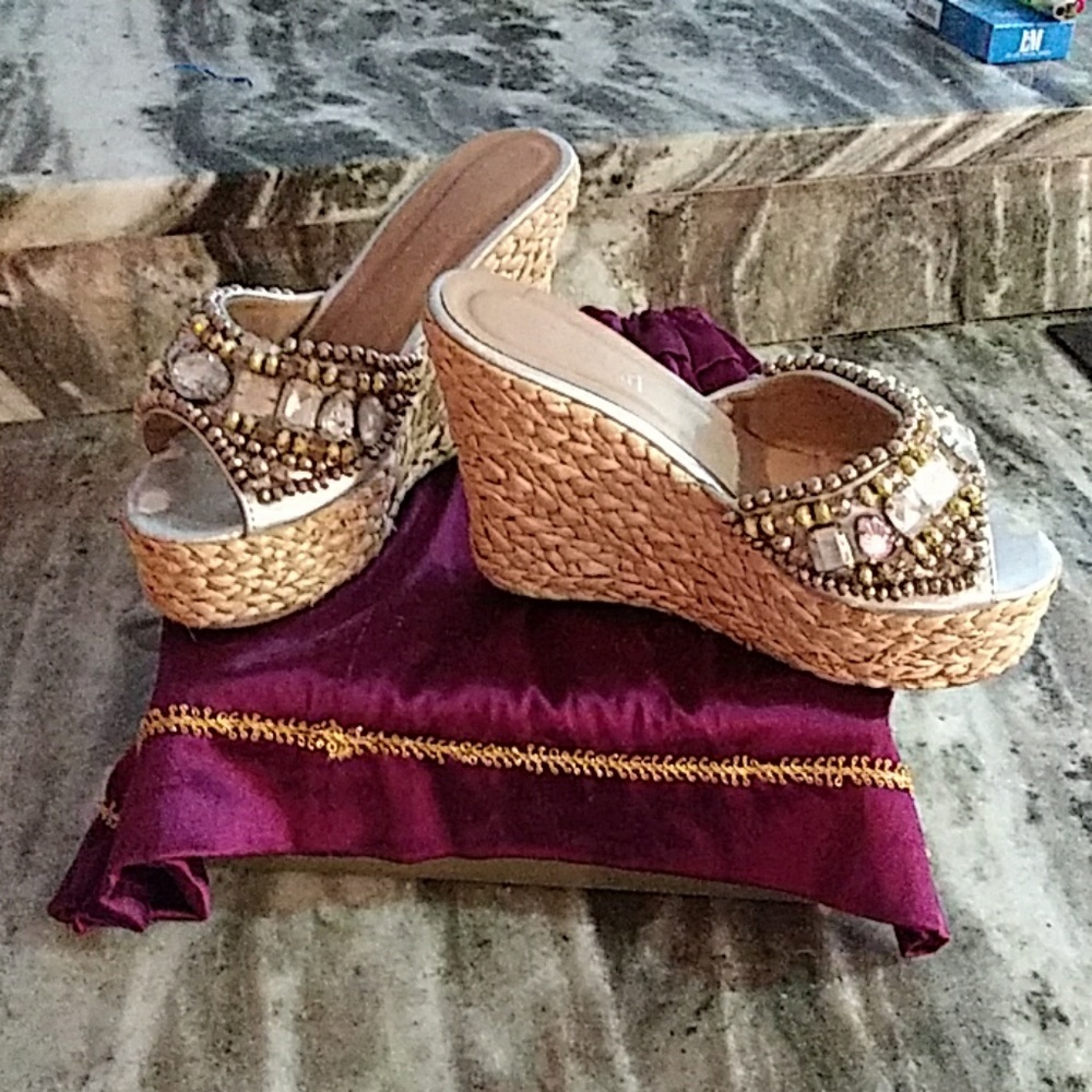 Shoes - Picture 3 of 3